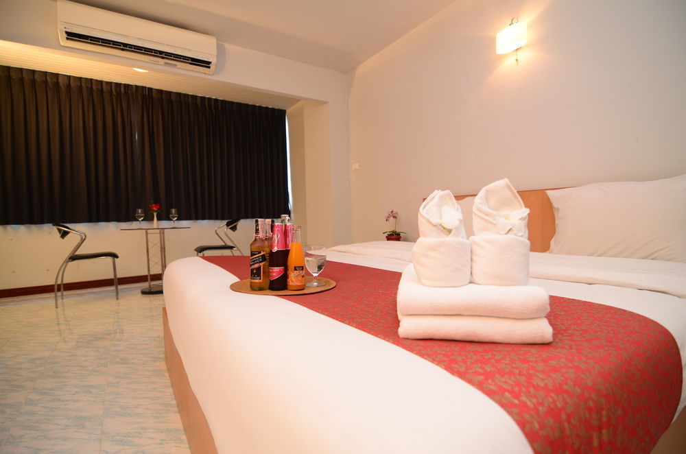 Oyo 257 Sea Paradise Hotel Sattahip Zewnętrze zdjęcie